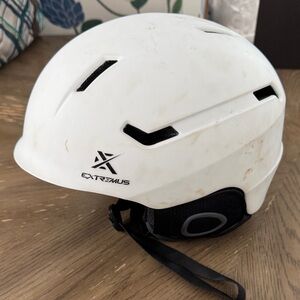 Extremus White Snow/Ski Helmet
